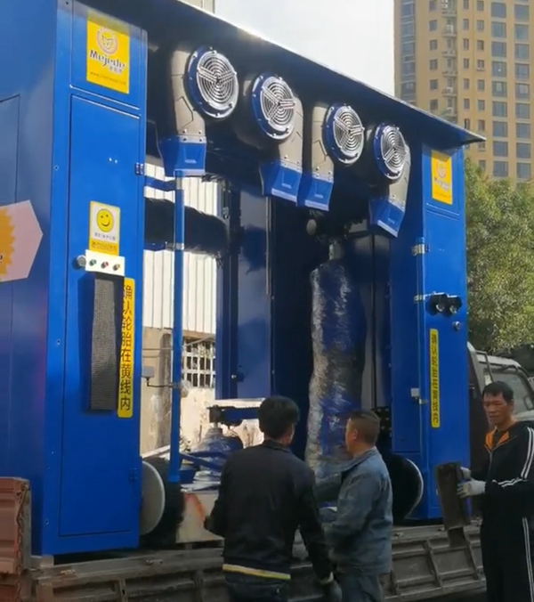 中國溫州市區(qū)--發(fā)貨了、一臺龍門往復(fù)式電腦洗車機(jī)，4.2米貨車就可以拉走了.